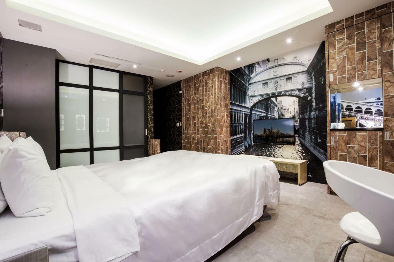 Duo Romance Hotel Hualien City Exterior photo