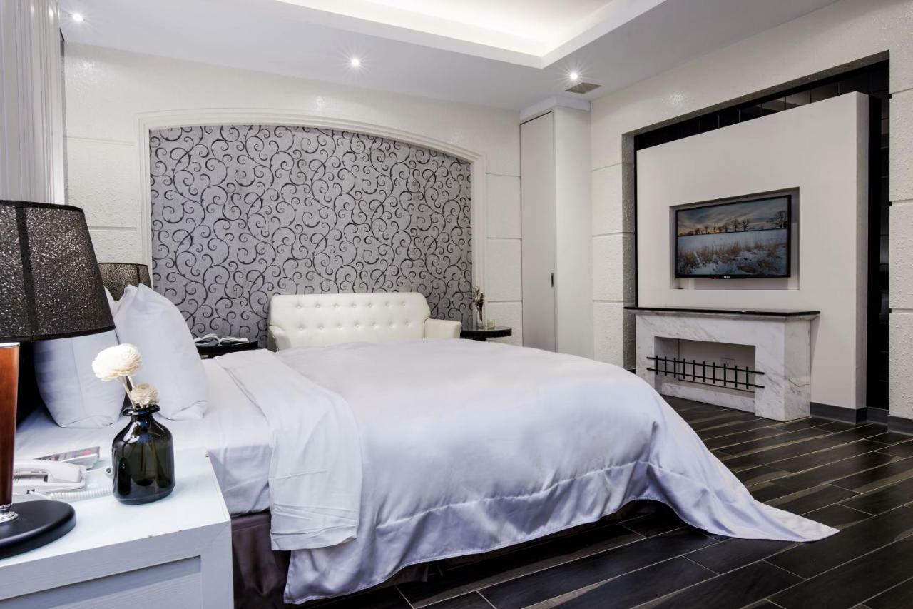 Duo Romance Hotel Hualien City Exterior photo
